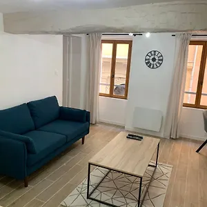  Apartment Chez Tom - Au Pied Des Musees